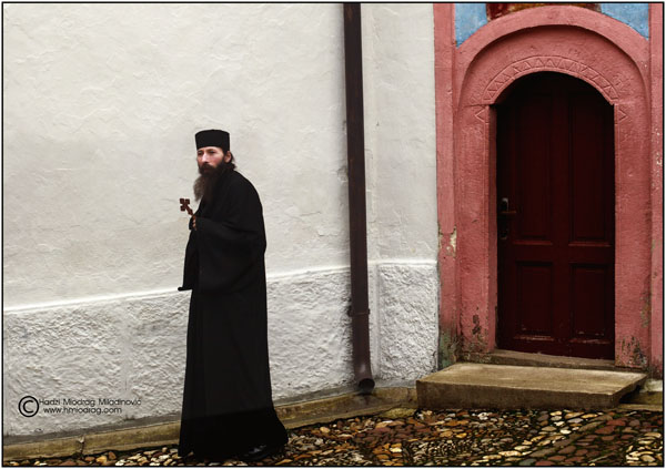 Монах Порфирије