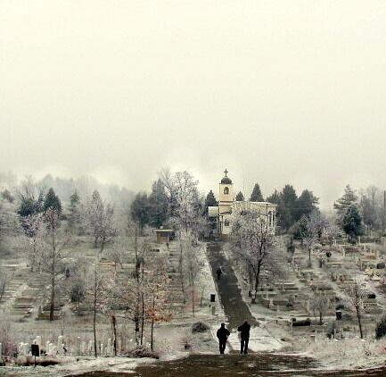 Към храма