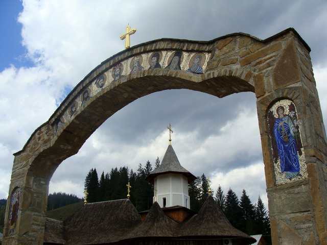 "Intra-voi în casa Ta, închina-mă-voi în biserica Ta cea sfântă..."