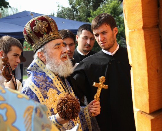 Sfintirea Bisericii si Hramul Sfintii Brancoveni ! 