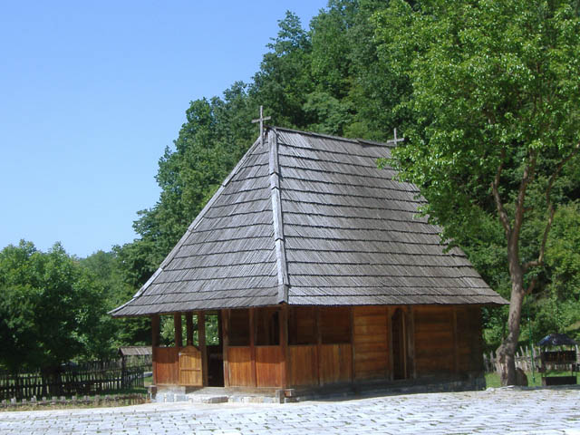 Црква брвнара у Тршићу