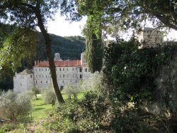 nebomastilo 
Manastir Hilandar - Sveta Gora 
2011-01-18 12:48:26