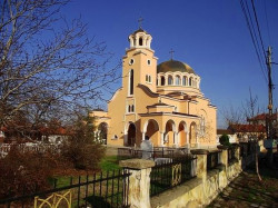 plamka_r 
храм "Св. вмчк Георги" - гр.Първомай 
2011-01-18 18:58:09