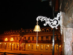Лука 
Mileseva monastery,Prijepolje,Serbia... 
2011-01-19 20:26:27