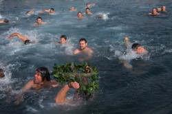 ketevanbd 
Богојављење - Будва, 2011.г. 
2011-01-27 15:19:12