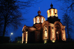 jarek 
St. Nicholas Orthodox church in Bialowieza 
2011-01-28 07:43:19