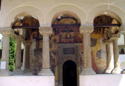 Andreea M 
Sinaia Monastery- the old church 
2011-01-30 19:42:41