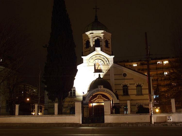 храм "Свето Въведение Богородично"