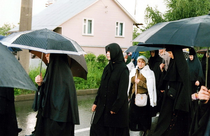МОНАХИНЯ КРЕСТНЫЙ ХОТ