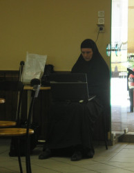 Susanna 
В ожидании автобуса на вокзале. 
2011-02-03 13:42:10