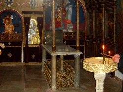 jerusalempics 
Tomb of The Holy and Righteous Symeon in Church of The Holy and Righteous Symeon in Jerusalem. 
2011-02-07 21:28:53