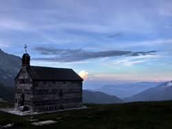 ketevanbd 
На високој гори ка Светом Илији 
2011-02-13 21:28:03
