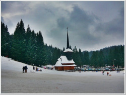 Florina 
Manastire la Poiana Brasov 
105 
2011-02-22 20:09:11
