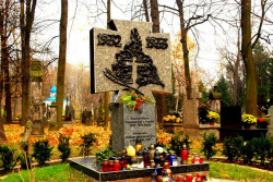 przecisz 
Wolski Cmentarz Prawosławny. Pomnik Wielkiego Głodu na Ukrainie 
2011-02-28 20:02:22