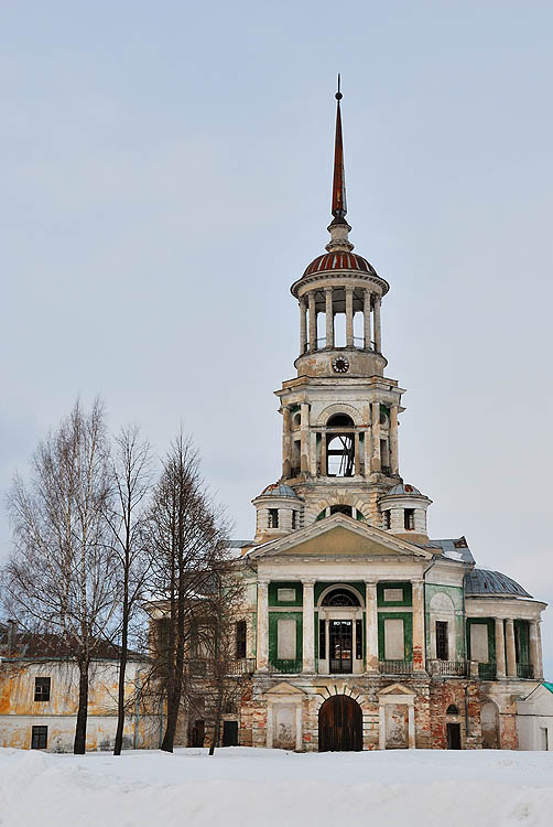 Церковь над святыми вратами