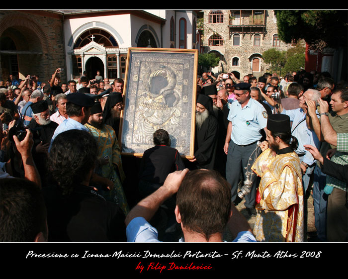 Procesiune cu Icoana Maicii Domnului Portarita - Sf. Munte Athos 2008