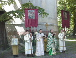 Aron 
Pentecost in Miskolc ( Hungary ) 
2011-03-01 22:41:11