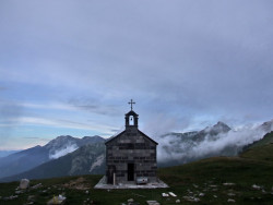 ketevanbd 
На високој гори ка Светом Илији 
2011-03-12 11:56:05