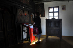 AleksaSrbin 
у храму IV 
2011-03-17 15:46:24
