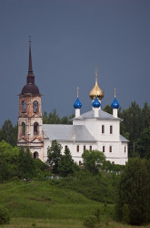 dymon 
Resurrection church in Voskresenskoe (Shubino) 
2011-03-28 22:13:31