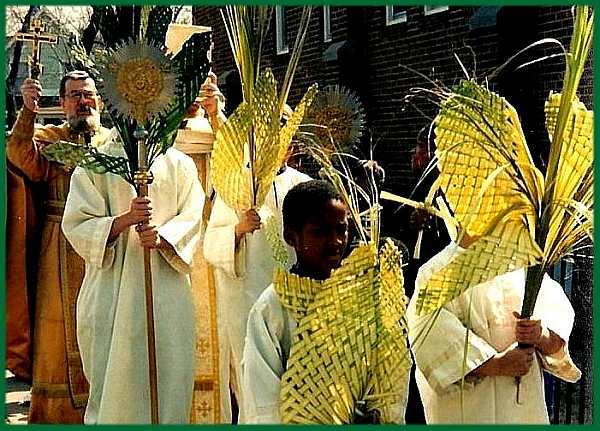 PLEASE post pictures of Palms, Pussywillows, and Pascha baskets.