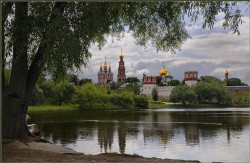 evgiv 
Новоде́вичий Богородице-Смоленский монасты́рь 
2011-04-17 15:01:11