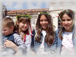 ketevanbd 
Цвјетићи: Жељко, Анђела, Јована и Анастасија 
2011-04-17 23:20:18