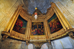 numeprenume 
Capela sutasului Longhin - Biserica Sfantului Mormant. 
2011-04-20 19:38:44