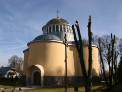 palavos 
Cerkiew Podwyższenia Krzyża Świętego w Jałówce 
2011-04-29 22:45:37