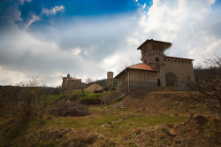 Djole 
Манастир Средиште 
2011-04-30 22:12:01