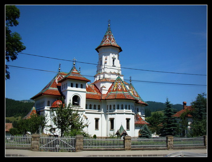Biserica "Adormirea Maicii Domnului" din Câmpulung Moldovenesc