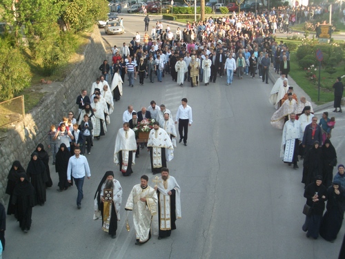 Литија са моштима Светих Превлачких мученика