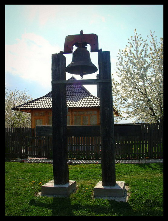 ~ Clopotul ~