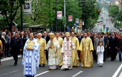 Агапе 
Спасовдансkа литија у Београду 
2011-05-01 06:44:07