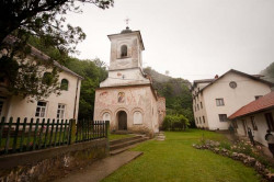 Djole 
Maнастир Витовница 
2011-05-14 06:53:57