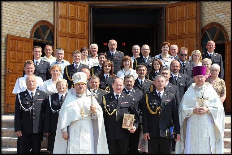 przed Cerkwią Zaśnięcia N.M.P. w Bielsku Podlaskim