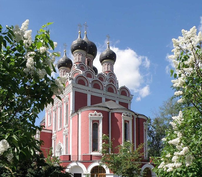 Храм Тихвинской иконы Божией Матери в Алексеевском 