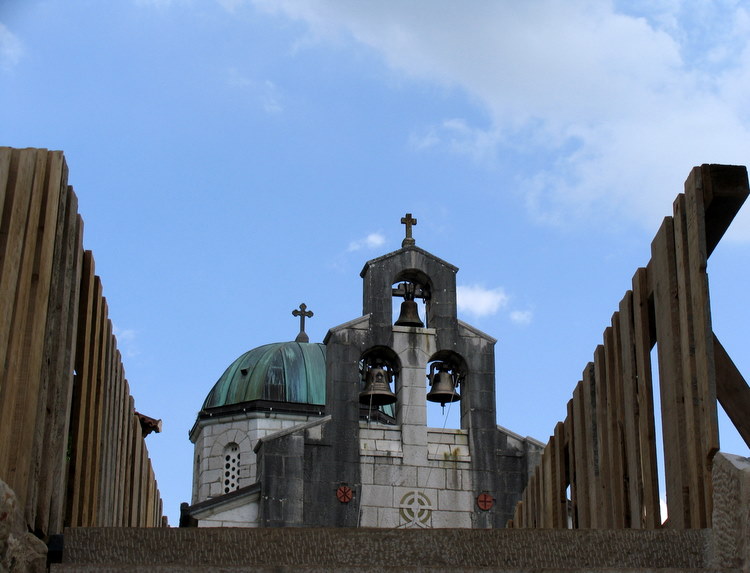 TVRDOŠ