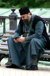 aon 
Mobile priest 
2011-06-02 10:04:29