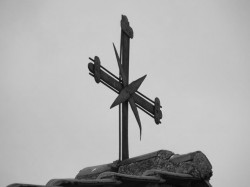 sepia 
the cross 
2011-06-05 22:03:36