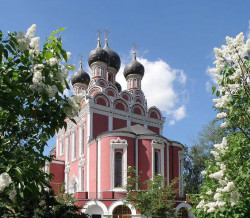 Sebul 
Храм Тихвинской иконы Божией Матери в Алексеевском  
2011-06-08 12:04:36