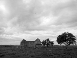 sepia 
Ruin 
2011-06-09 15:05:18