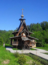 Lana988 
Около водопада Гремячий. 
2011-06-15 19:19:15