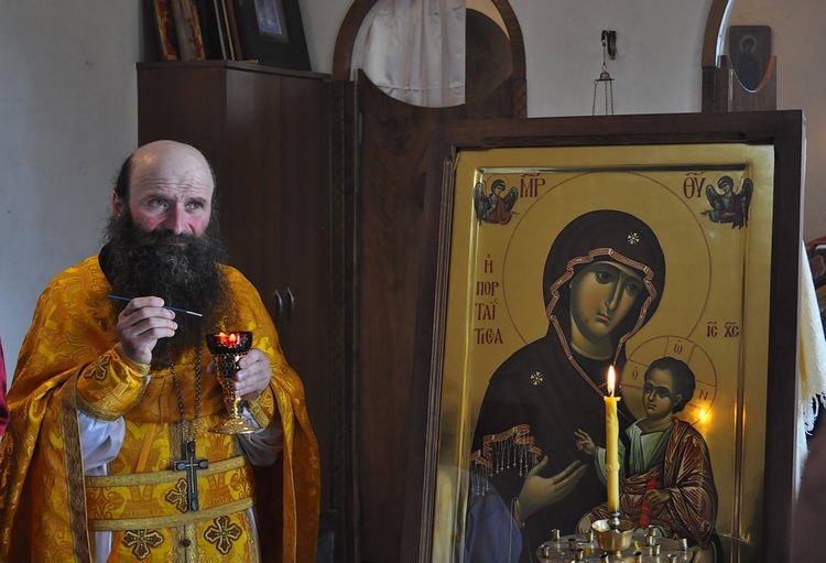 Ikon Portaitissa and Father Grigori in the Qvatetri Monastery