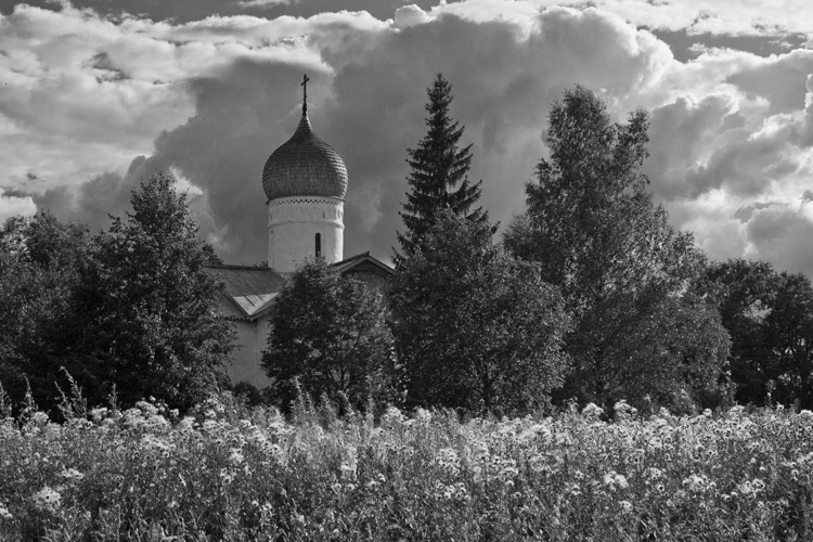 Церковь Благовещения в Аркажах