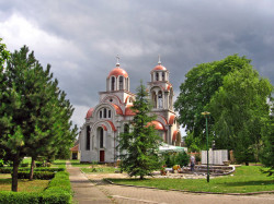 Zoran Sremski 
Младеново - Mladenovo 
101 
2011-07-03 22:11:09