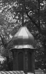 sepia 
the cross 
2011-07-05 20:40:20