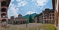 radudinu 
Rila Monastery 
2011-07-10 09:42:30
