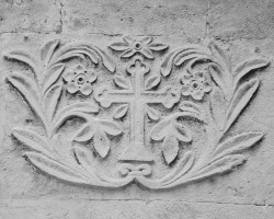 sepia 
the cross 
2011-07-20 22:21:20