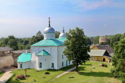 aon 
Nikolskiy Sobor. Izborsk 
2011-07-21 11:48:05